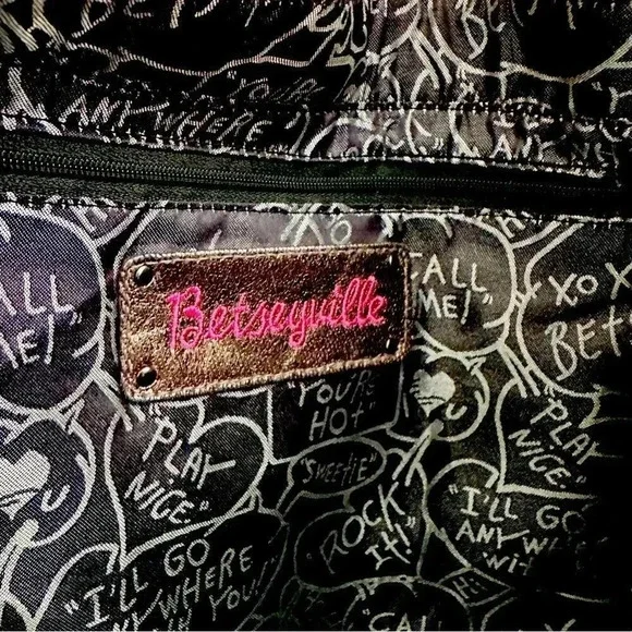 Vintage/Rare Betseyville Skull With Sequined Bow Metallic Tote - Picture 10 of 11